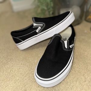 VANS BRAN NEW Black Slip on